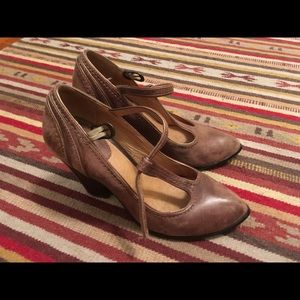 Frye Betty T-strap Brown Leather Heels Size 7